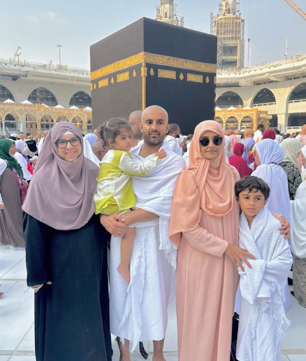 Momal Sheikh's Umrah Journey: A Lesson in Humility and Gratitude 5 image 2