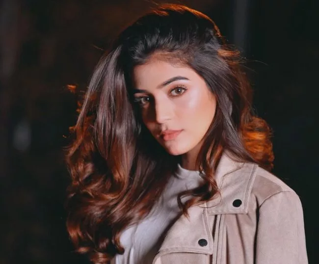 Laiba Khan Biography | Age, Net Worth, Family, Height, Husband 2 Laiba Khan Biography | Age, Net Worth, Family, Height, Husband