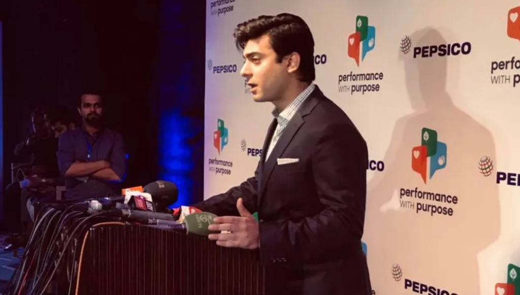 Fawad Khan Biography | Age, Net Worth, Family, Wife