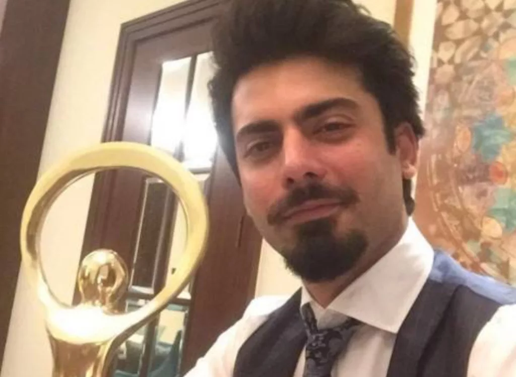 Fawad Khan with his winning award