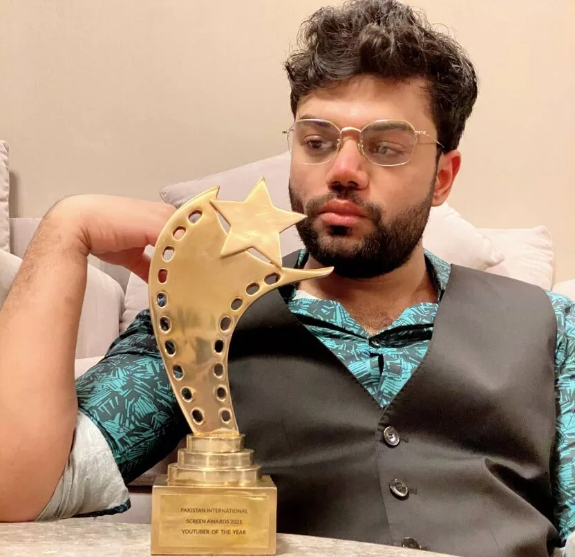 Ducky Bhai Biography | Age, Net Worth, Family, Wife 5 Ducky Bhai's contributions to the digital landscape were duly recognized when he received the prestigious PISA Award in 2020, an acknowledgment of his impact as a top YouTuber.