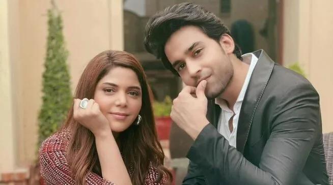 Bilal Abbas Khan Biography | Age, Net Worth, Family, Wife 4 Bilal Abbas Khan with Hadiqa kiani