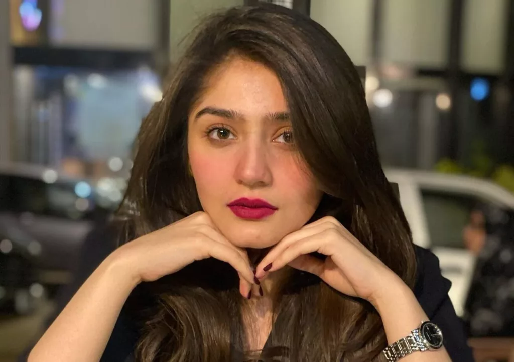Dur-e-Fishan Saleem Biography | Age, Net Worth, Height, Family, Husband 11 image 1 95