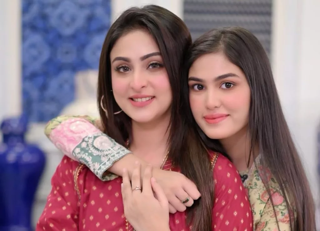 Aruba Mirza Biography | Age, Net Worth, Family, Height, Husband 15 Aruba Mirza with her beautiful Sister