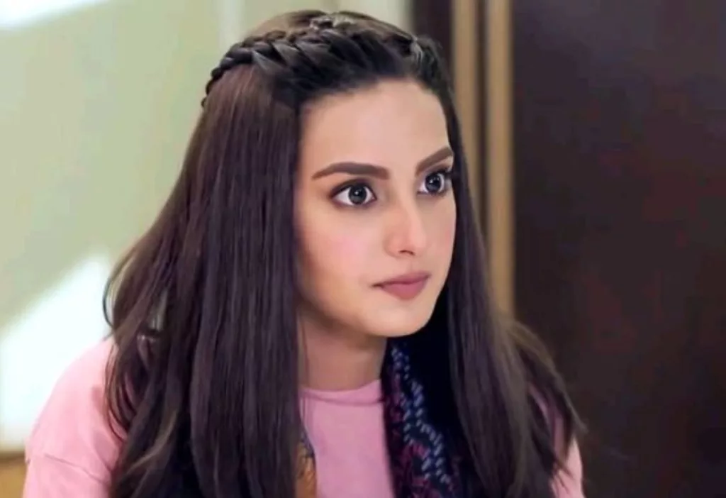 Iqra Aziz Biography | Age, Net Worth, Family, Height, Husband 13 image 7 26