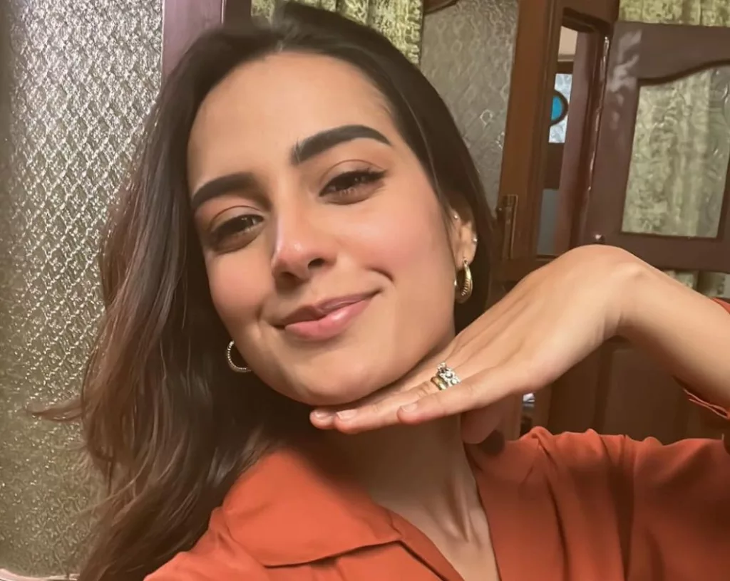 Iqra Aziz Biography | Age, Net Worth, Family, Height, Husband 12 Iqra Aziz Biography | Age, Net Worth, Family, Height, Husband