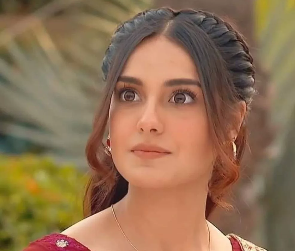 Iqra Aziz Biography | Age, Net Worth, Family, Height, Husband 17 Iqra Aziz Biography | Age, Net Worth, Family, Height, Husband