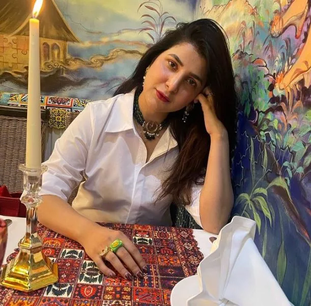 Areeba Habib Biography | Age, Net Worth, Family, Height, Husband 20 Areeba Habib Biography | Age, Net Worth, Family, Height, Husband