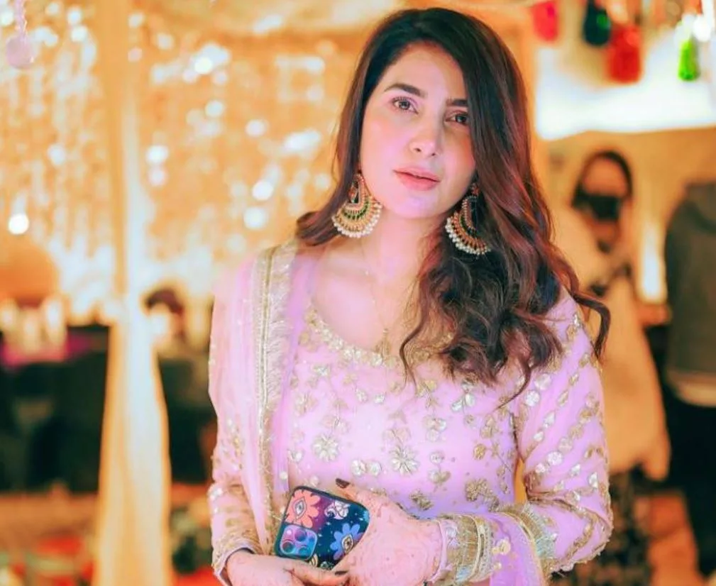 Areeba Habib Biography | Age, Net Worth, Family, Height, Husband 14 Areeba Habib Biography | Age, Net Worth, Family, Height, Husband