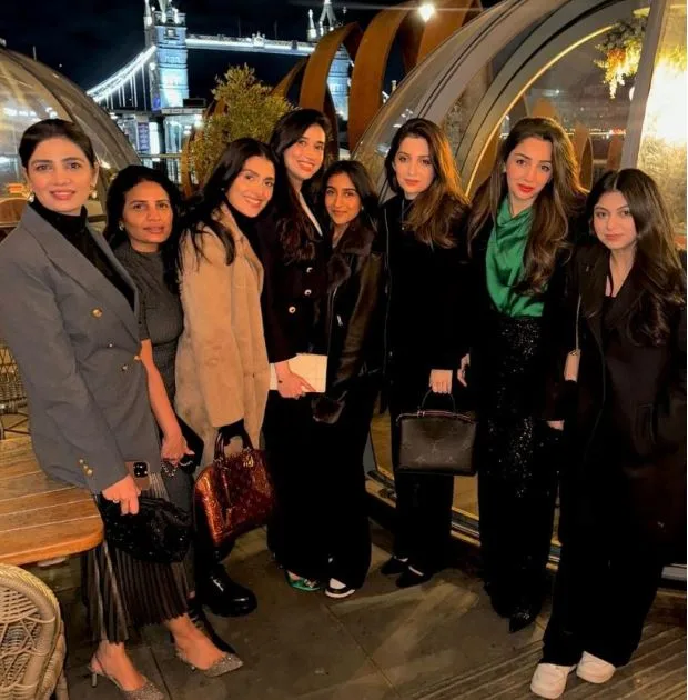 Ayeza Khan's 33rd Birthday Celebration with Friends in London 3 Ayeza Khan's 33rd Birthday Celebration with Friends in London