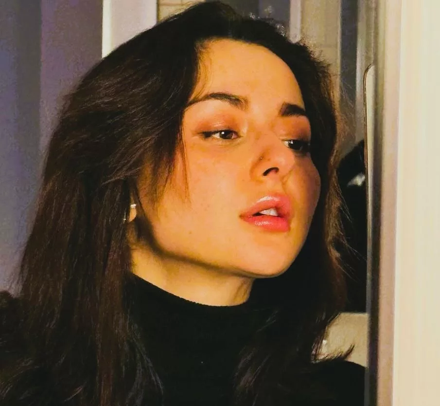 Hania Aamir's Cozy Pictures 