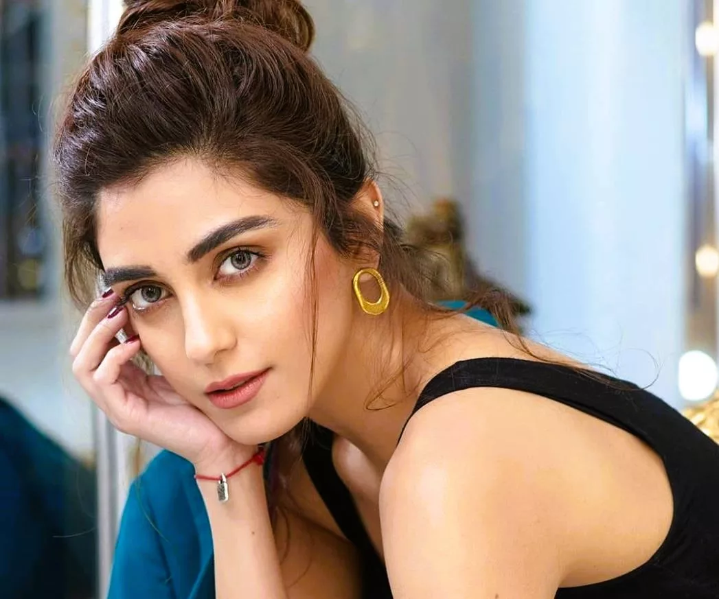Maya Ali Biography | Age, Net Worth, Family, Height, Husband 31 Maya Ali Biography | Age, Net Worth, Family, Height, Husband