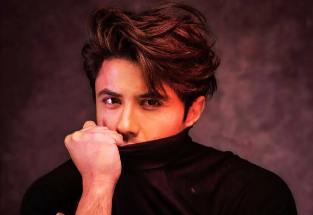 PSL 9 Anthem Poll: Ali Zafar and Fans Join Forces on Social Media