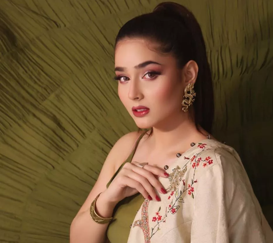 Sumaiyya Bukhsh Biography | Age, Net Worth, Family, Height, Husband 8 Sumaiyya Bukhsh Biography | Age, Net Worth, Family, Height, Husband