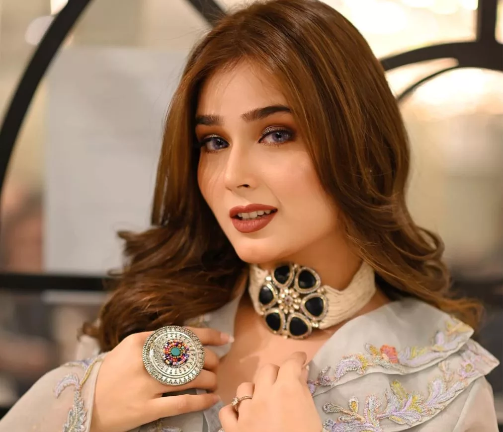 Sumaiyya Bukhsh Biography | Age, Net Worth, Family, Height, Husband 11 Sumaiyya Bukhsh Biography | Age, Net Worth, Family, Height, Husband