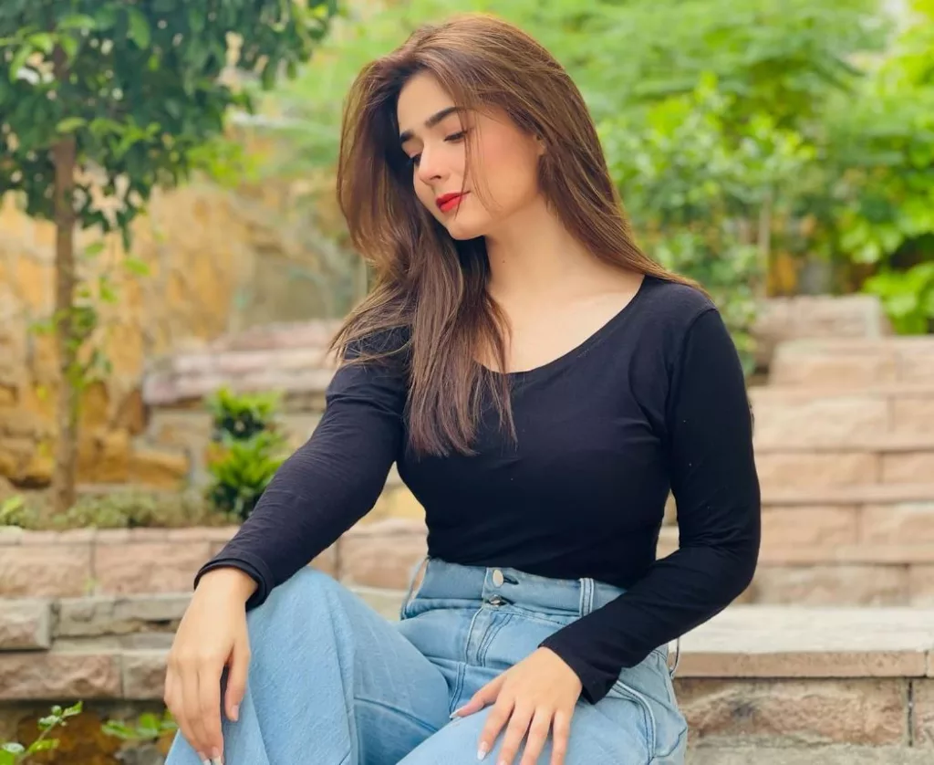 Sumaiyya Bukhsh Biography | Age, Net Worth, Family, Height, Husband 13 Sumaiyya Bukhsh Biography | Age, Net Worth, Family, Height, Husband