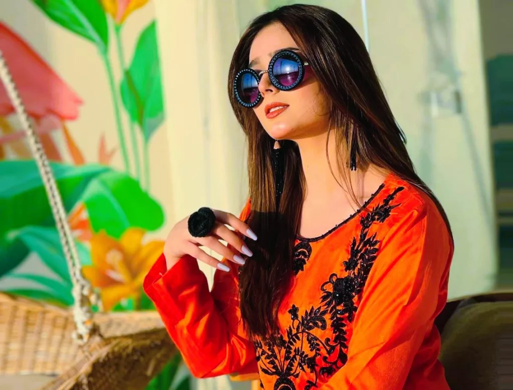 Sumaiyya Bukhsh Biography | Age, Net Worth, Family, Height, Husband 23 Sumaiyya Bukhsh Biography | Age, Net Worth, Family, Height, Husband