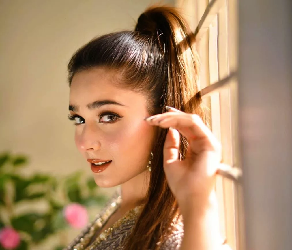 Sumaiyya Bukhsh Biography | Age, Net Worth, Family, Height, Husband 2 Sumaiyya Bukhsh Biography | Age, Net Worth, Family, Height, Husband