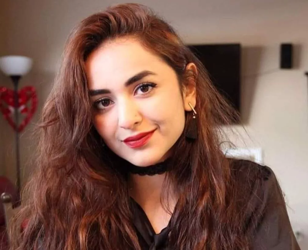 Yumna Zaidi Biography | Age, Net Worth, Family, Height, Husband 24 Yumna Zaidi Biography | Age, Net Worth, Family, Height, Husband