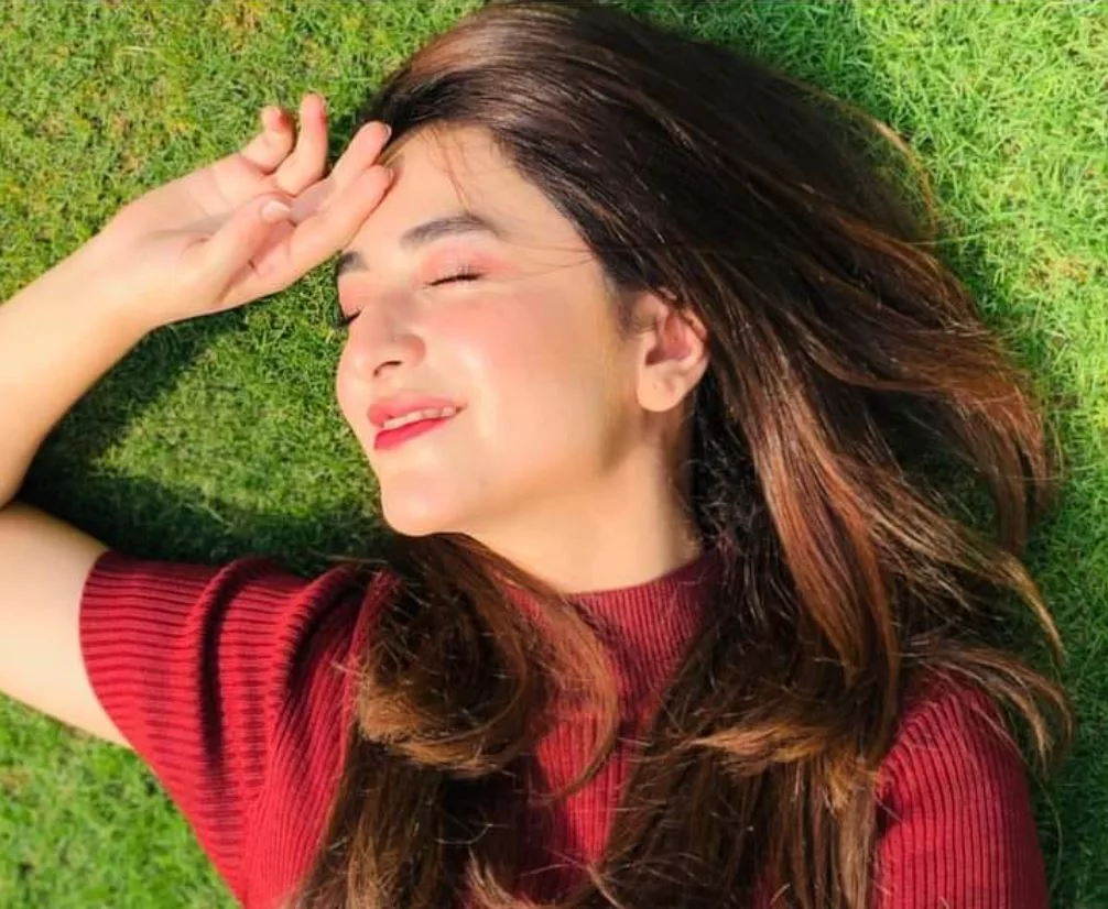 Yumna Zaidi Biography | Age, Net Worth, Family, Height, Husband 21 Yumna Zaidi Biography | Age, Net Worth, Family, Height, Husband