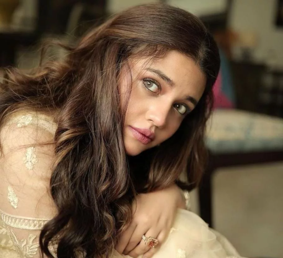 Zara Noor Abbas Pregnancy: Navigating Love, Loss, and New Beginnings 5 Zara Noor Abbas Pregnancy: Navigating Love, Loss, and New Beginnings