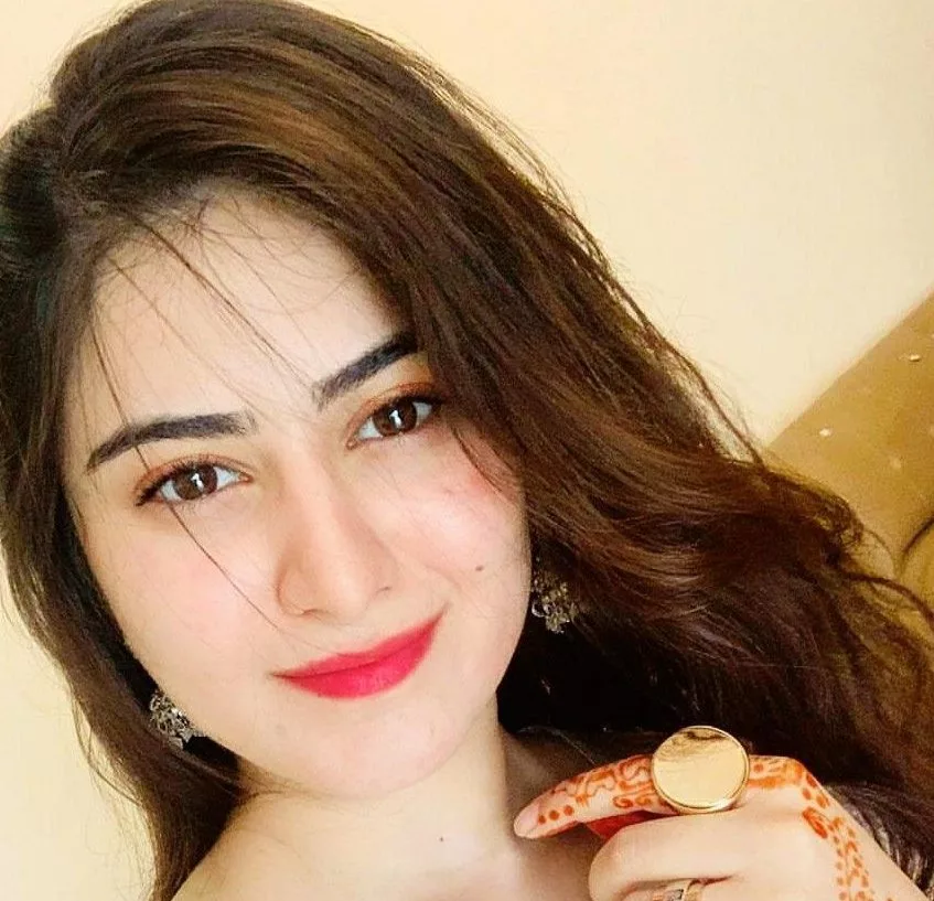 Akhara Drama: Cast, Story, Real Actors and Actresses Names With Pictures 8 Hina Afridi