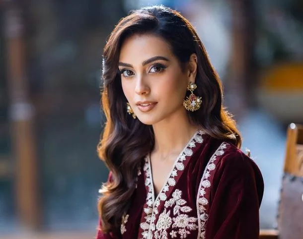 Iqra Aziz