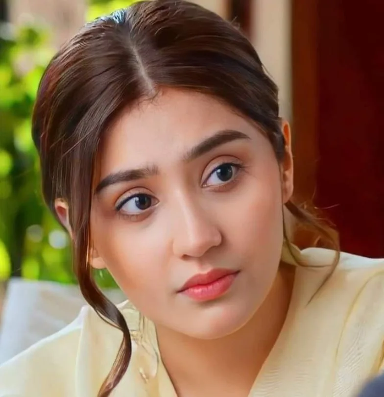 Durefishan Saleem: The Next Big Star in Pakistani Entertainment 2 Durefishan Saleem: The Next Big Star in Pakistani Entertainment