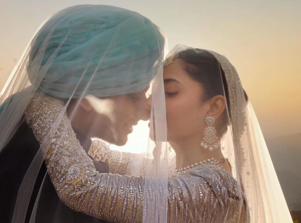 Mahira Khan: Clearing Rumours, Sharing Love & Life Insights